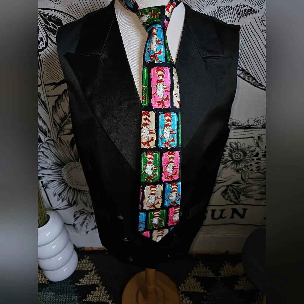 Vintage 1994 Dr Seuss Cat In The Hat 100% Sill Tie